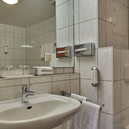 Hotel H+ 4*