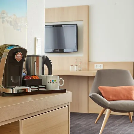 فندق إتش+ دارمستات