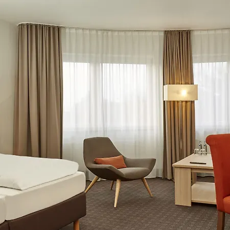 إتش+ دارمستات فندق