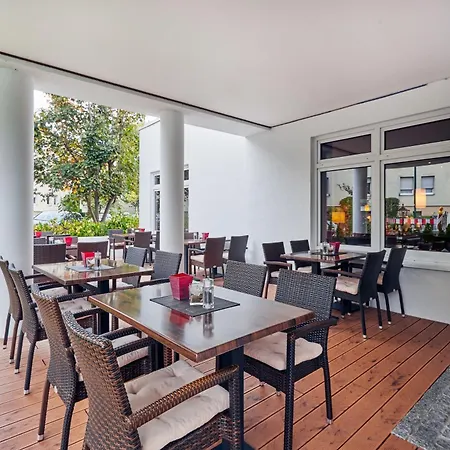 فندق إتش+ دارمستات دارمشتاد