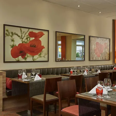 فندق إتش+ دارمستات