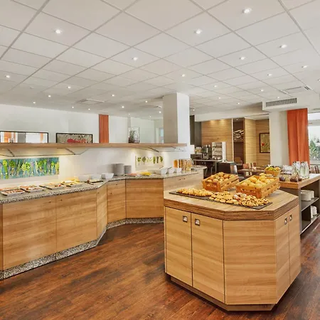 فندق إتش+ دارمستات دارمشتاد