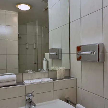 إتش+ دارمستات فندق دارمشتاد