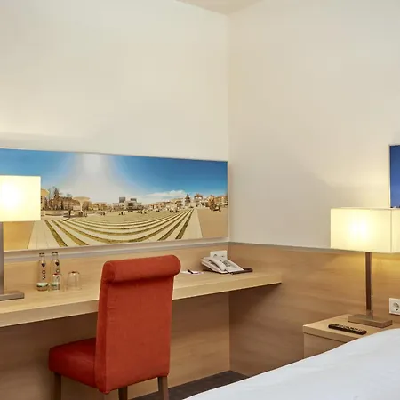 فندق إتش+ دارمستات دارمشتاد