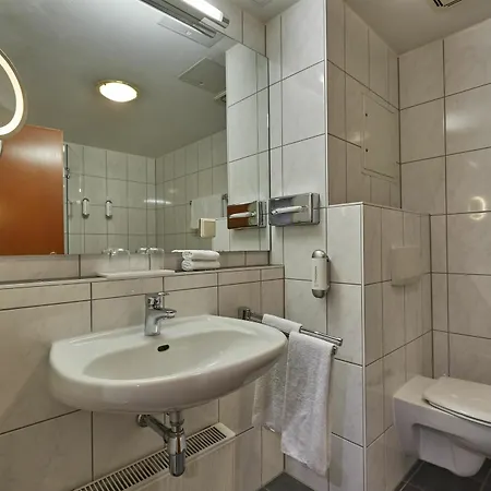 H+ Hotel Darmstadt 4*